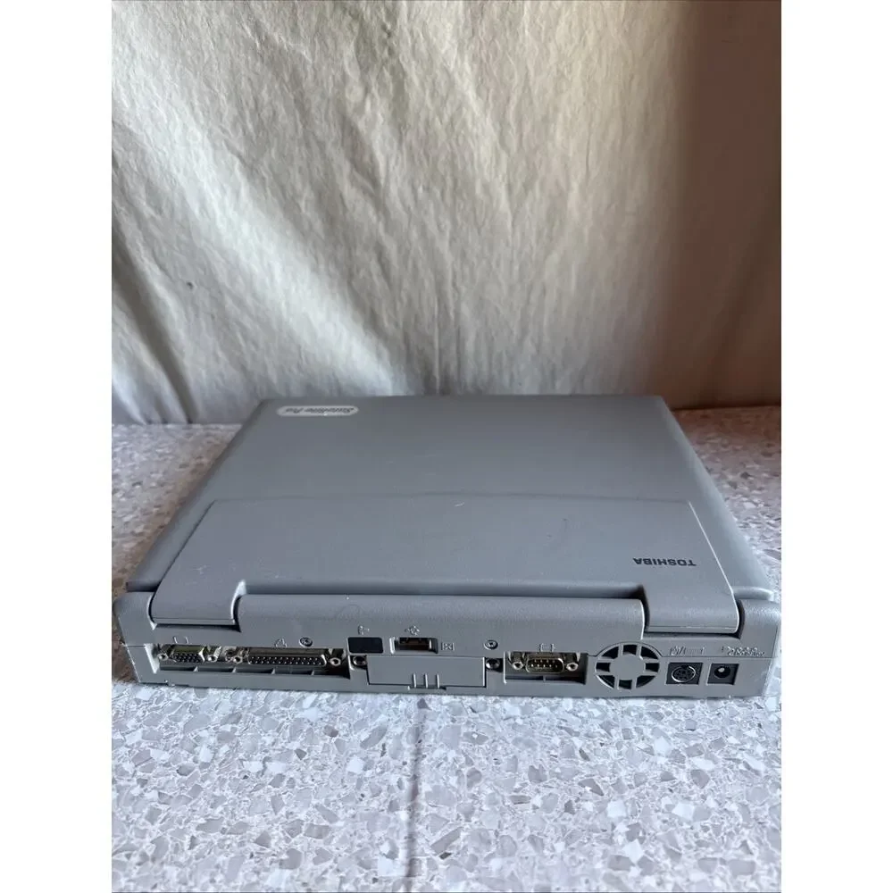 Vintage and Rare Toshiba Satellite Pro 465CDX PA1251U VCDM For Parts Untested